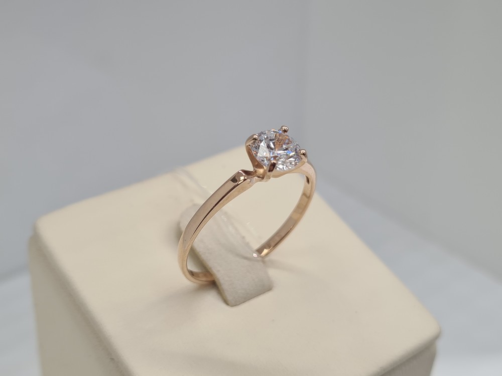 010184 КОЛЬЦО С КАМНЕМ (Au 585)