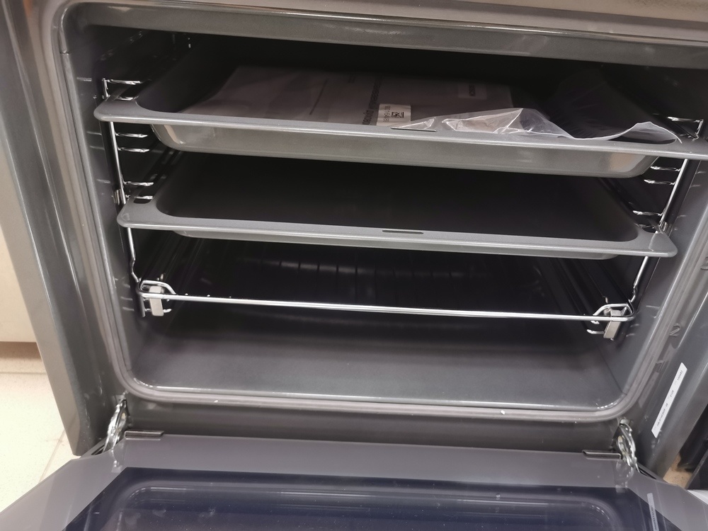 Духовой шкаф Bosch HBJ514EB0R