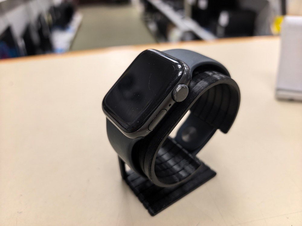 Смарт-часы Apple Watch SE 2020 44mm