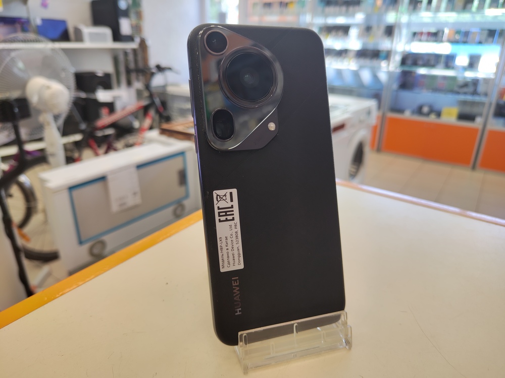 Смартфон Huawei Pura 70 Ultra 16/512