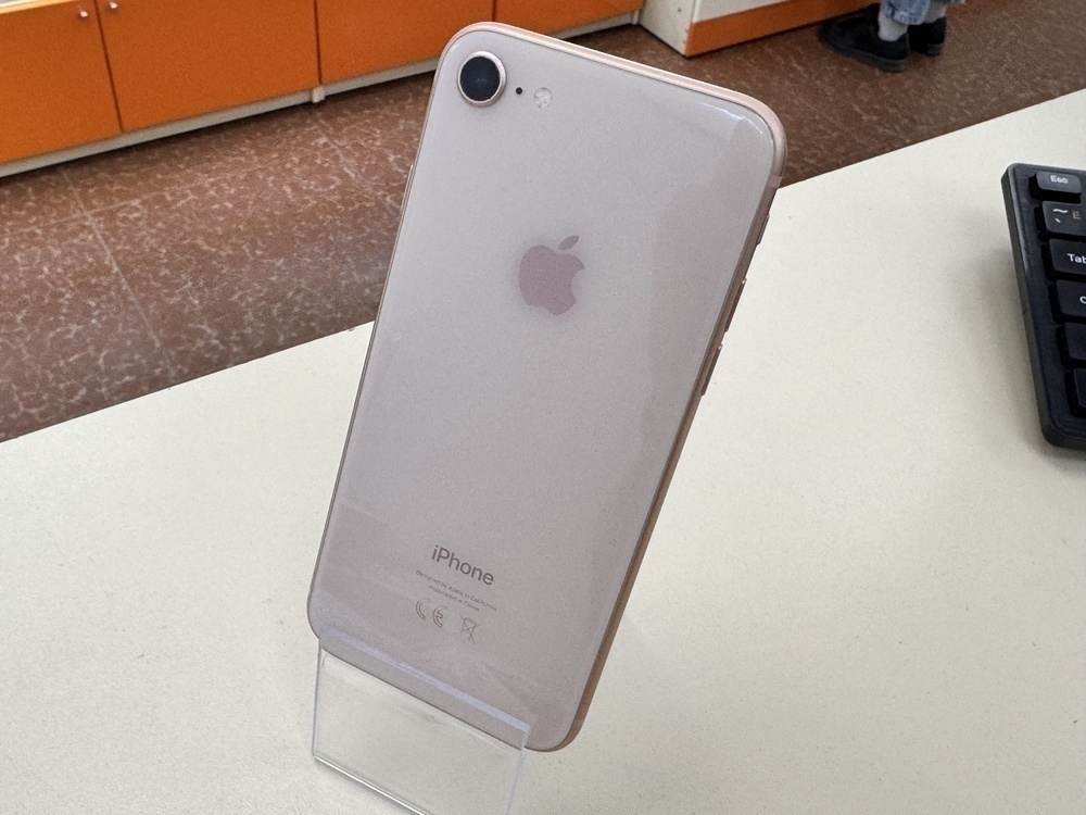 Смартфон Apple iPhone 8 64Gb