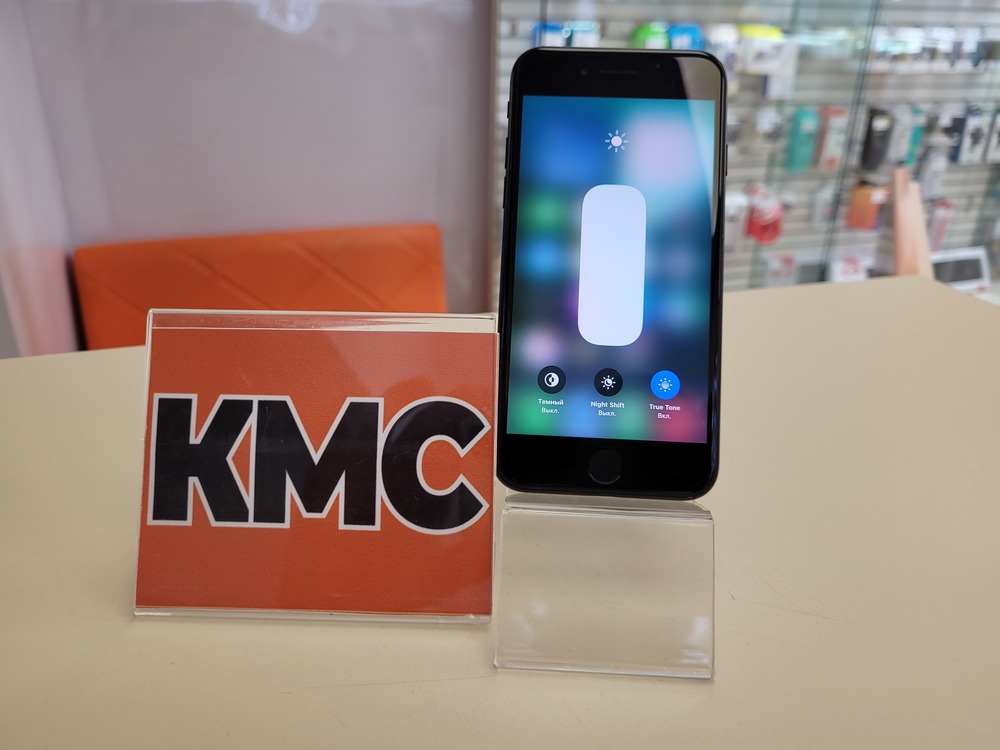 Смартфон Apple iPhone SE 2020 64Gb