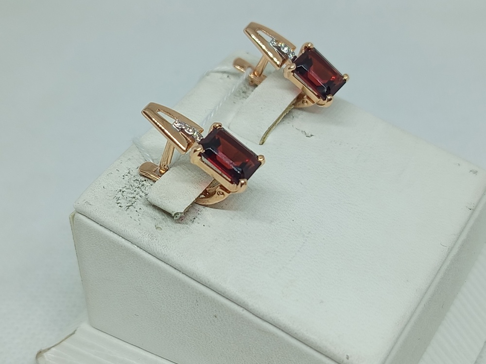 СКМИ585 СЕРЬГИ С КАМНЯМИ (Au 585)