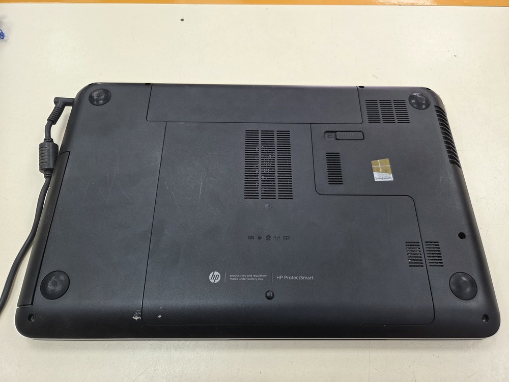 Ноутбук HP Pavilion 15; A6-5350M, Radeon HD 8450G, 4 Гб, Нет, 500 Гб
