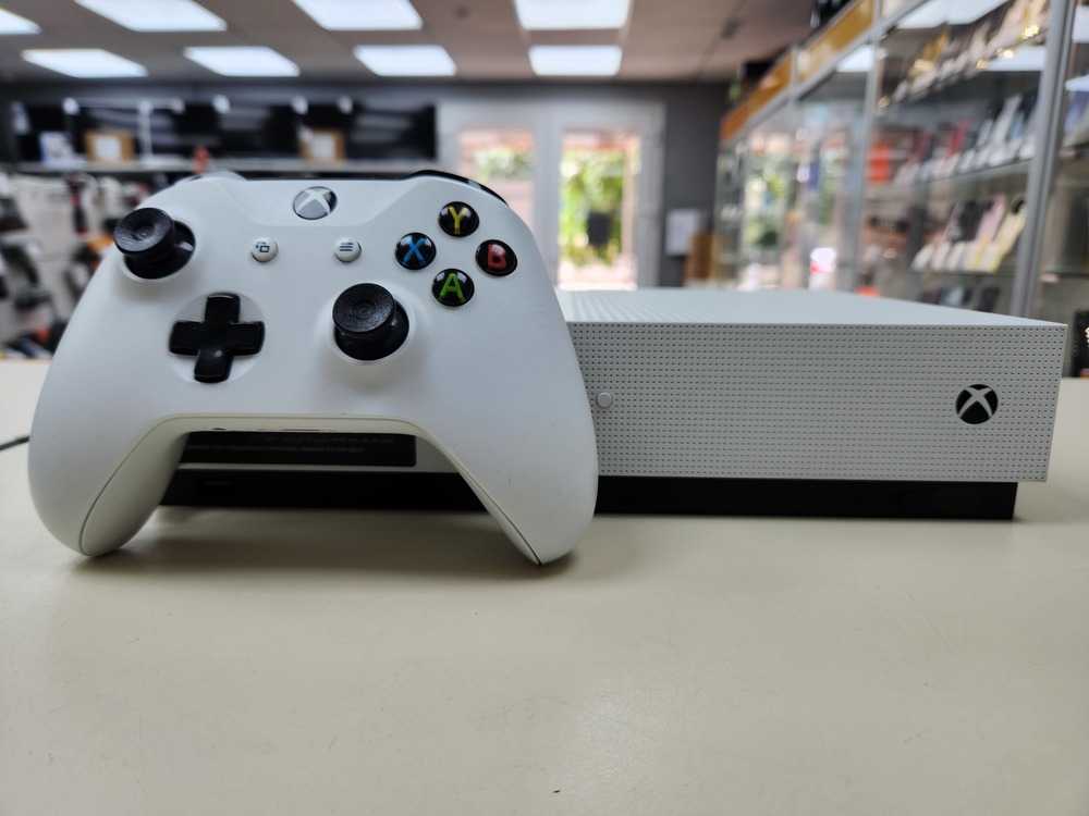Игровая приставка Xbox One 500Gb