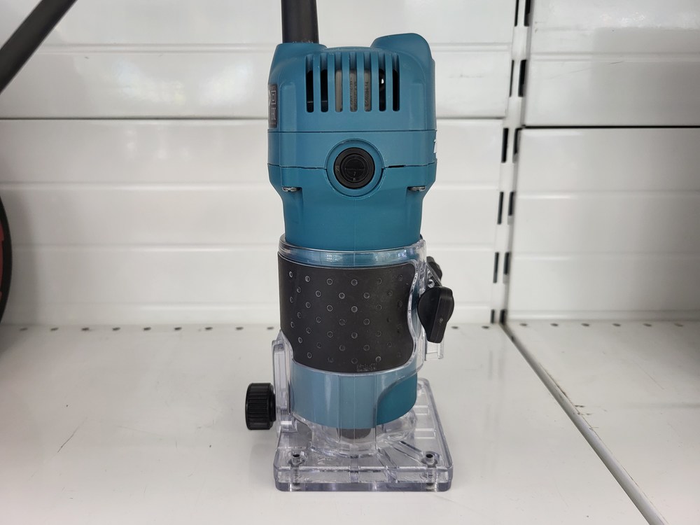 Фрезер Makita 3709