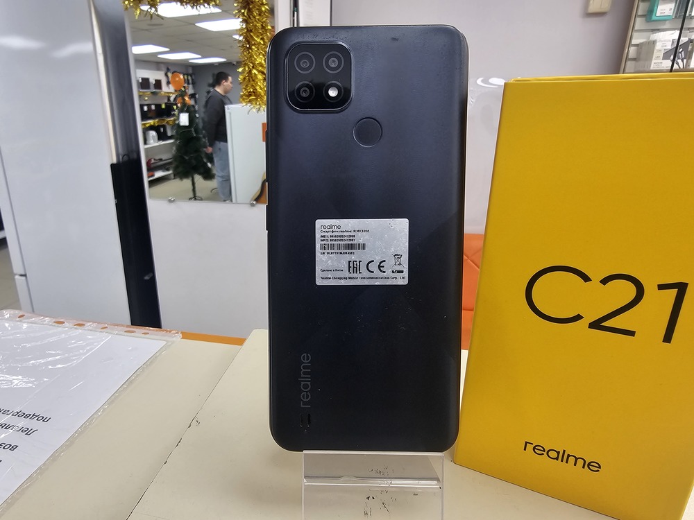 Смартфон Realme C21 4/64