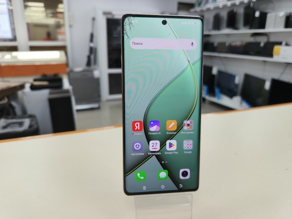 Смартфон Tecno Spark 20 Pro+ 8/256