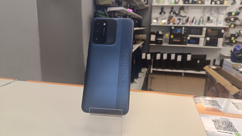 Смартфон Tecno Spark 8C 4/64