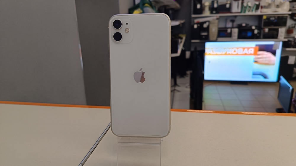 Смартфон Apple iPhone 11 64Gb
