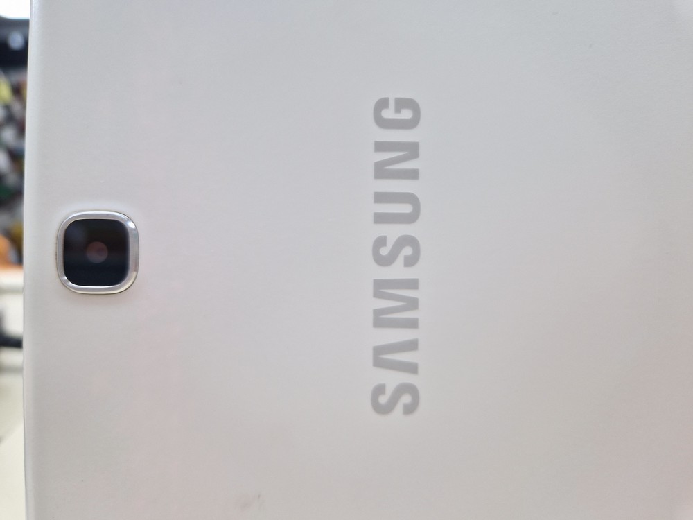 Планшет Samsung Galaxy Tab A (2016)