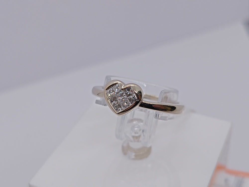 КОЛКМИ585 КОЛЬЦО С КАМНЯМИ (Au 585)