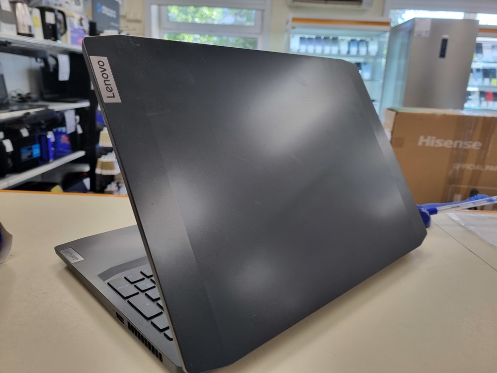 Ноутбук Lenovo; Core i5-10300H, GeForce GTX 1650 TI, 8 Мб, 240 Гб, Нет