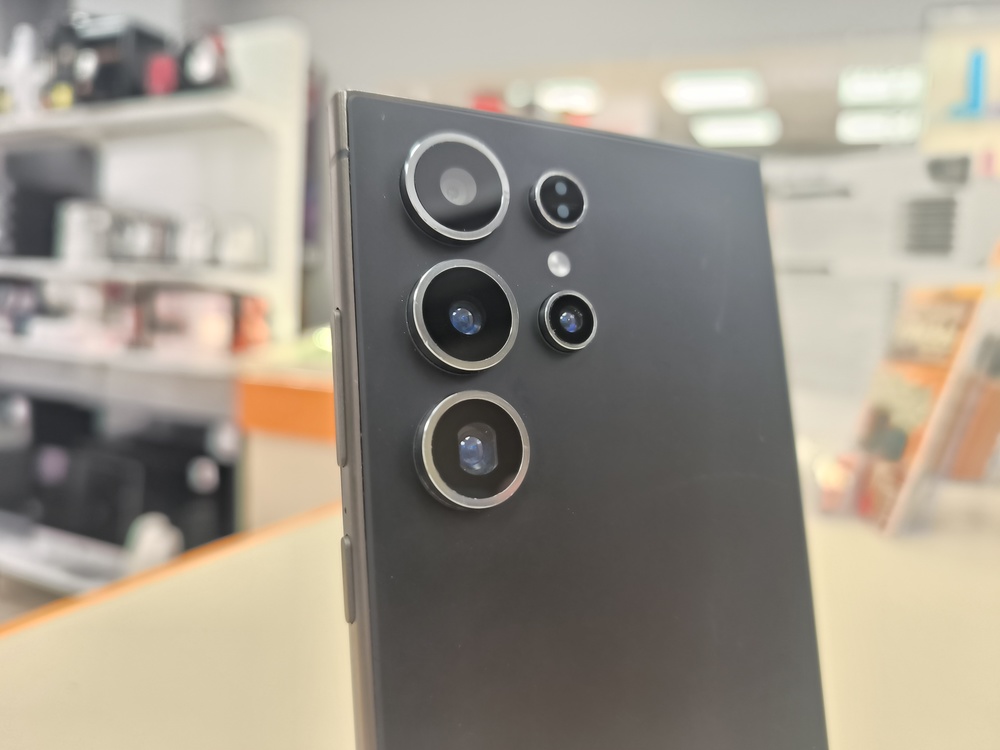 Смартфон Samsung Galaxy S24 Ultra 12/256