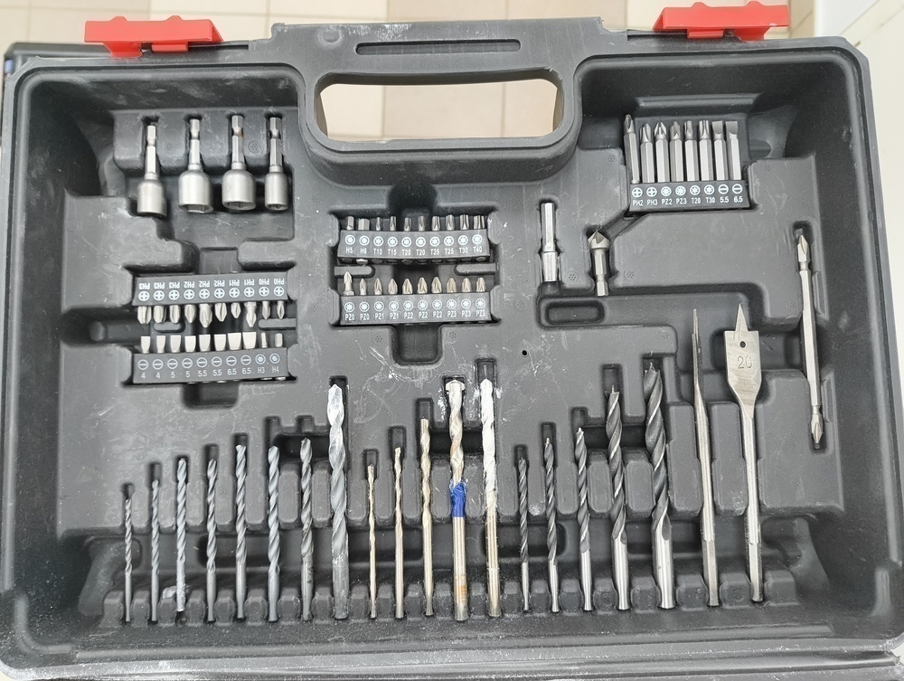 Шуруповерт Dewalt 24V