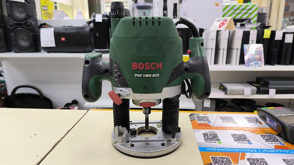Фрезер Bosch POF 1400 ACE