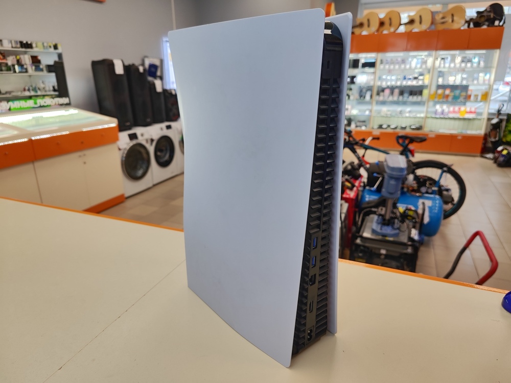 Игровая приставка PlayStation 5 825Gb (С дисководом)