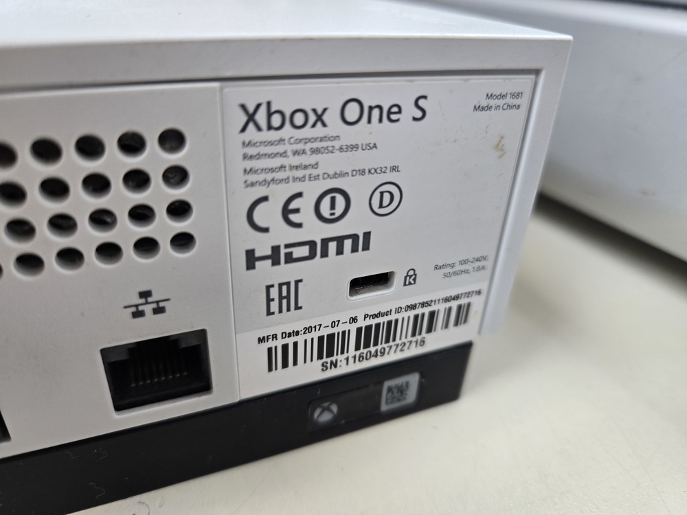 Игровая приставка Xbox One S 500Gb