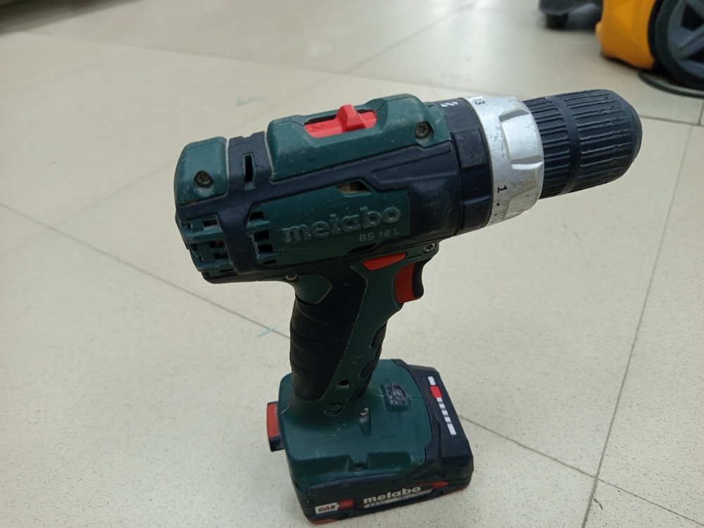 Шуруповерт Metabo BS 18 L