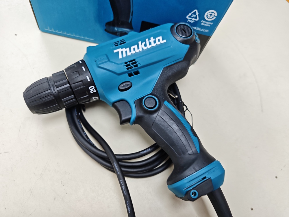 ДРЕЛЬ-ШУРУПОВЕРТ MAKITA DF0300