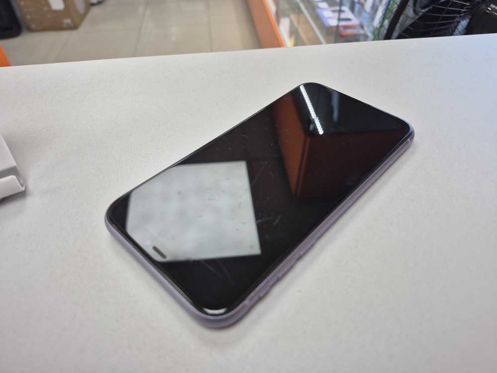 Смартфон Apple iPhone 11 128Gb