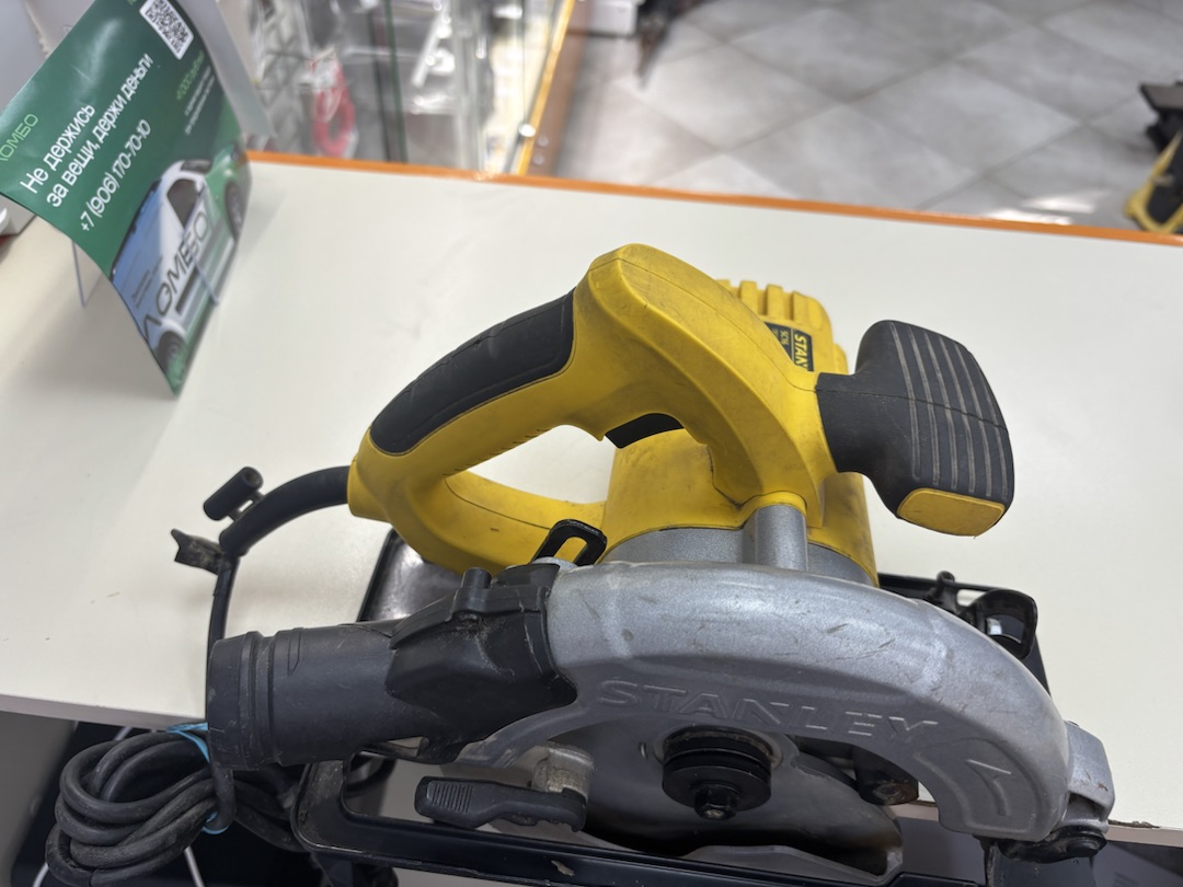 Дисковая пила Stanley SC 16