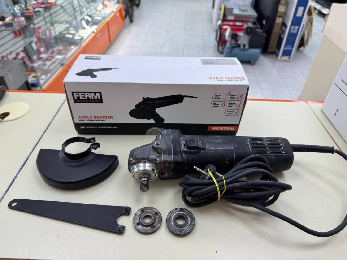 Угловая шлифмашина Ferm AGM1095P