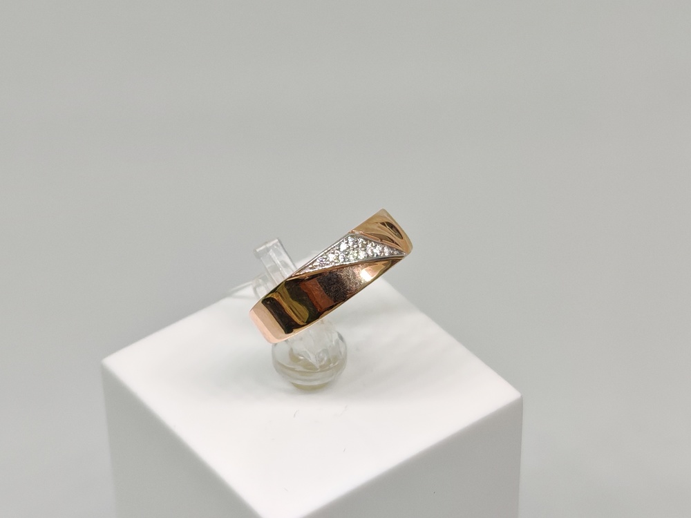 КОЛЬЦО С КАМНЯМИ (Au 585)