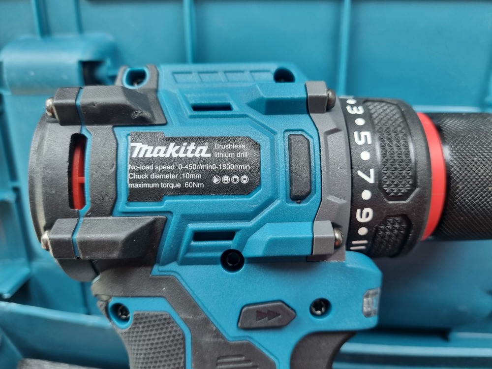 Шуруповерт Makita 40V
