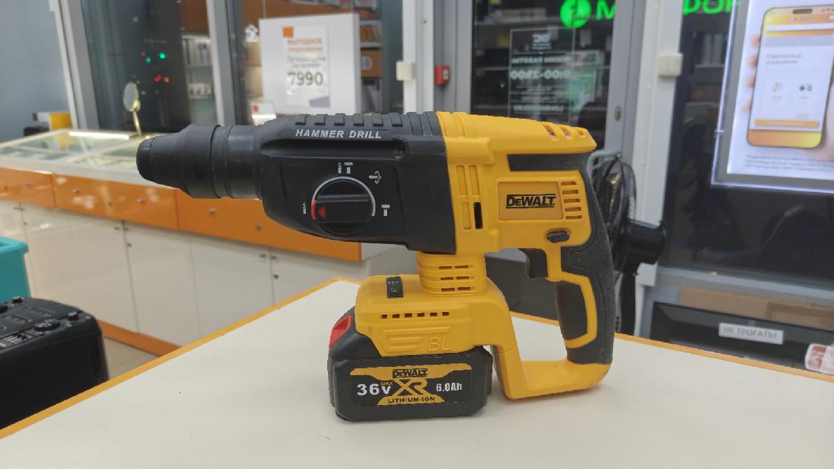 Перфоратор Dewalt 18V