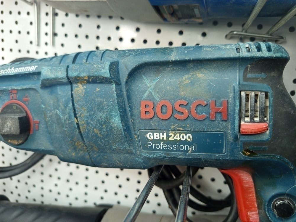 Перфоратор Bosch GBH2400