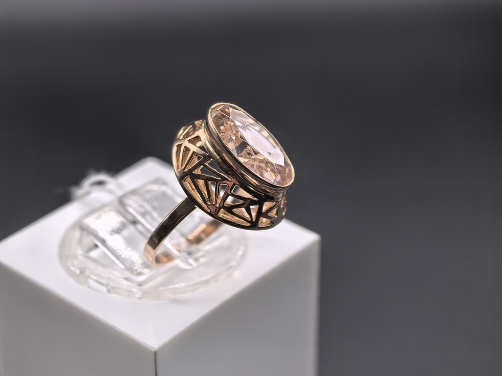 КОЛКМ583 КОЛЬЦО С КАМНЕМ (Au 583)