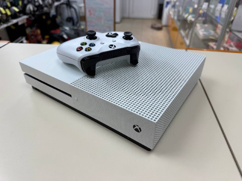 Игровая приставка Xbox One S 500Gb