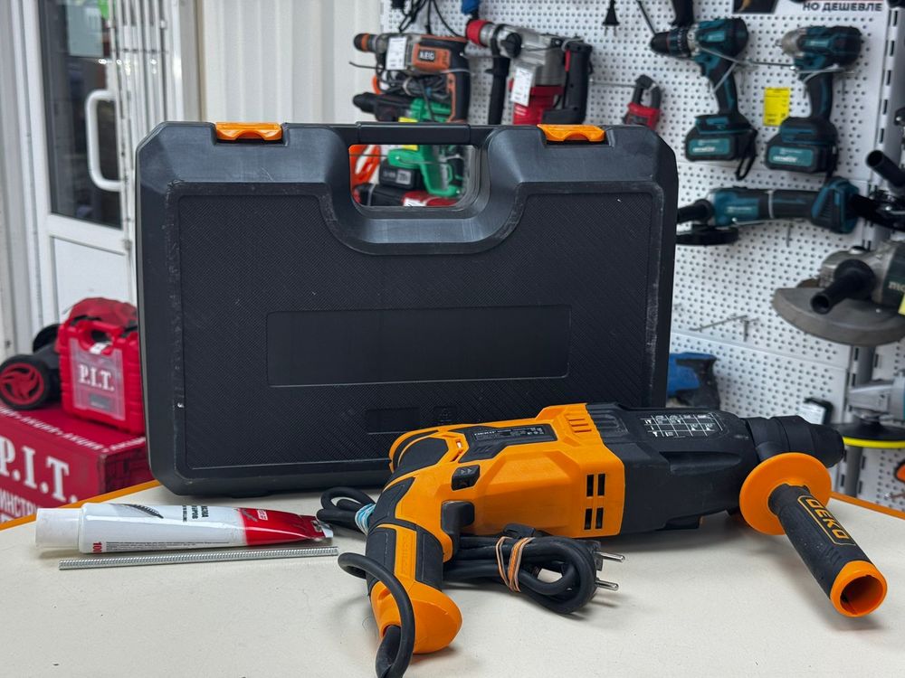 Перфоратор Deko DKH1200W