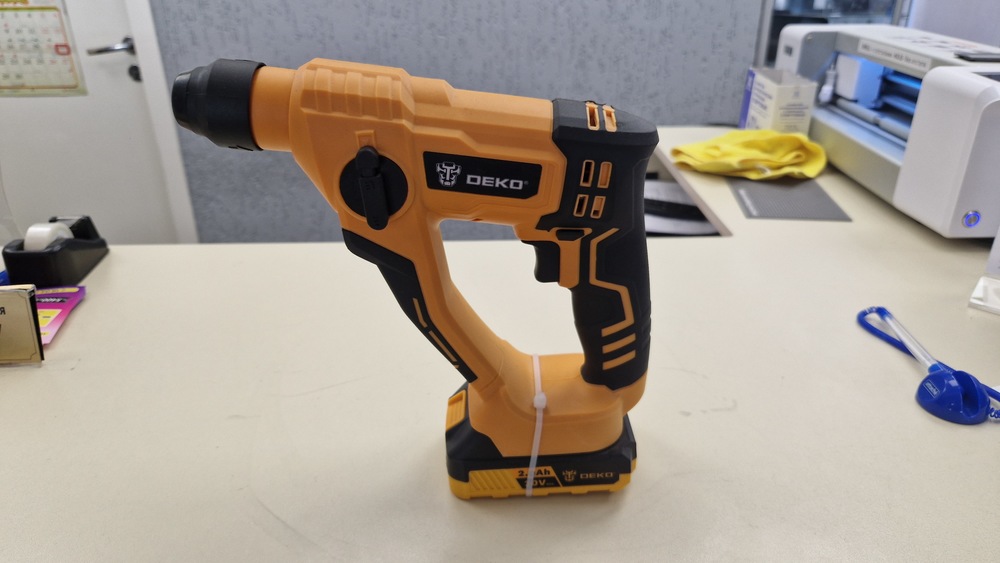 Перфоратор Deko DKCH20