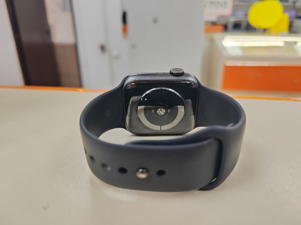 Смарт-часы Apple Watch Series 5 44 мм