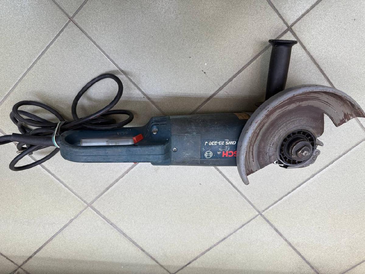 Угловая шлифмашина Bosch GWS 23-230