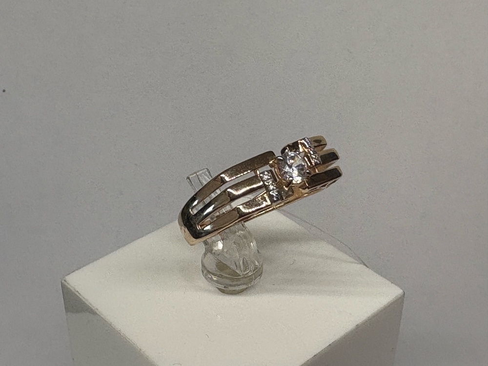 КОЛЬЦО С КАМНЯМИ (Au 585)