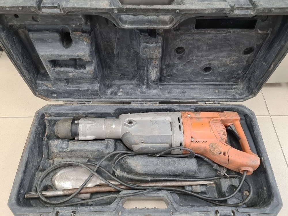 Перфоратор AEG PN11E;