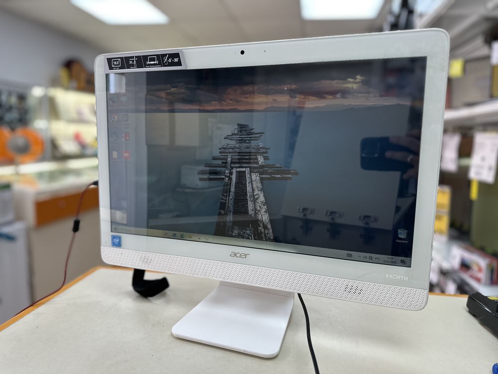 Моноблок ACER C20-720; Celeron J3060, HD Graphics, 8 Гб, 128 Гб, Нет