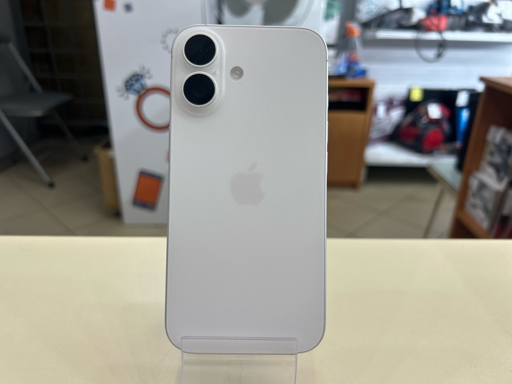 Смартфон Apple Iphone 16 256Gb