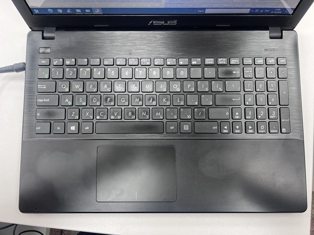 Ноутбук ASUS; Pentium N3530, HD Graphics, 4 Гб, Нет, 400 Гб