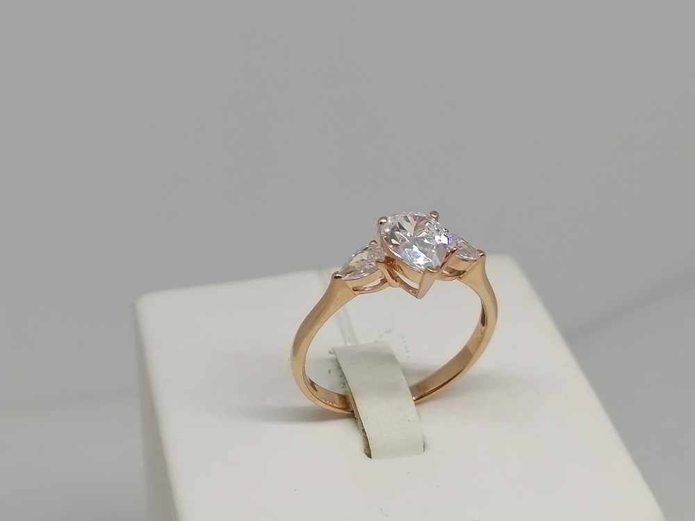 КОЛЬЦО С КАМНЯМИ (Au 585)