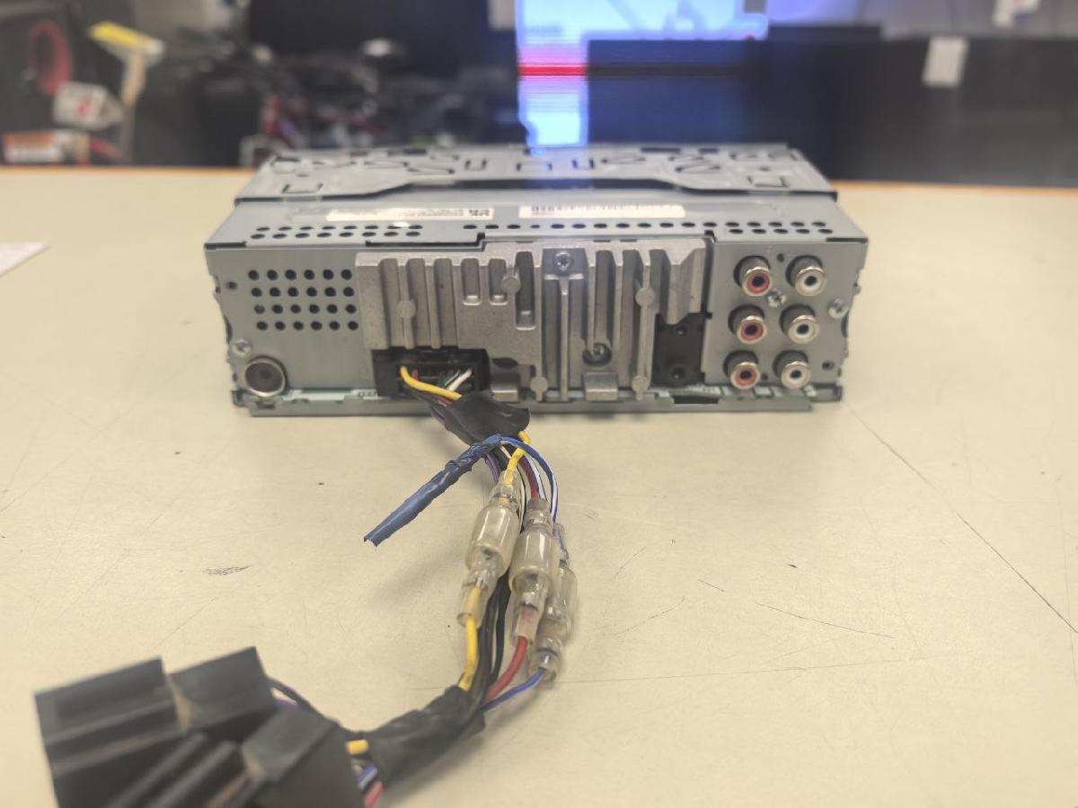 Автомагнитола Pioneer MVH-S520BT