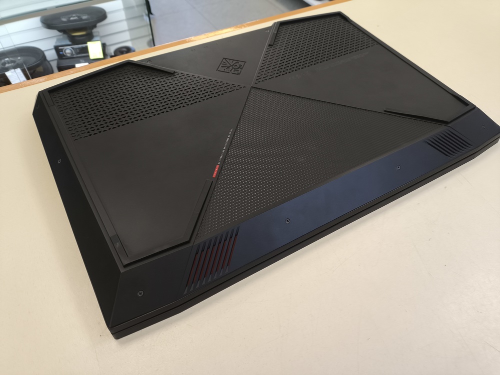 Ноутбук HP; Core i7-8750H, GeForce GTX 1050 Ti, 16 Гб, 256 Гб, 1 Tb