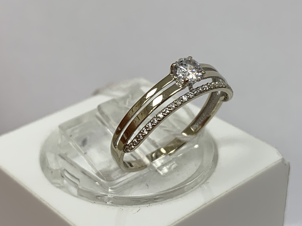КОЛКМИ585 КОЛЬЦО С КАМНЯМИ (Au 585)