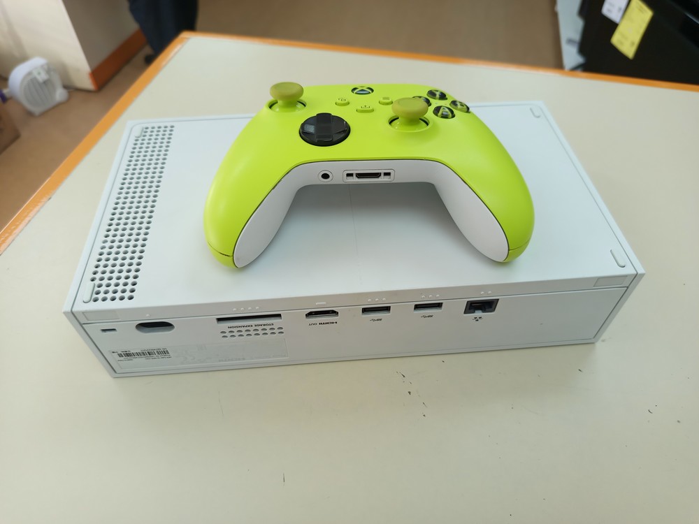Игровая приставка Xbox Series S 512Gb SSD Игровая приставка Xbox Series S 512Gb SSD