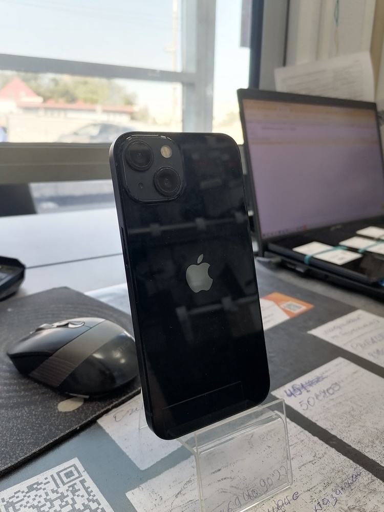 Смартфон Apple iPhone 13 128Gb