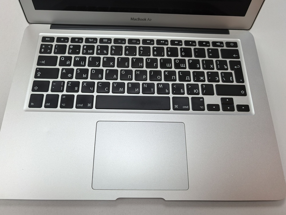 Ноутбук Apple MacBookAir i5-13 дюймов(2017) A1466