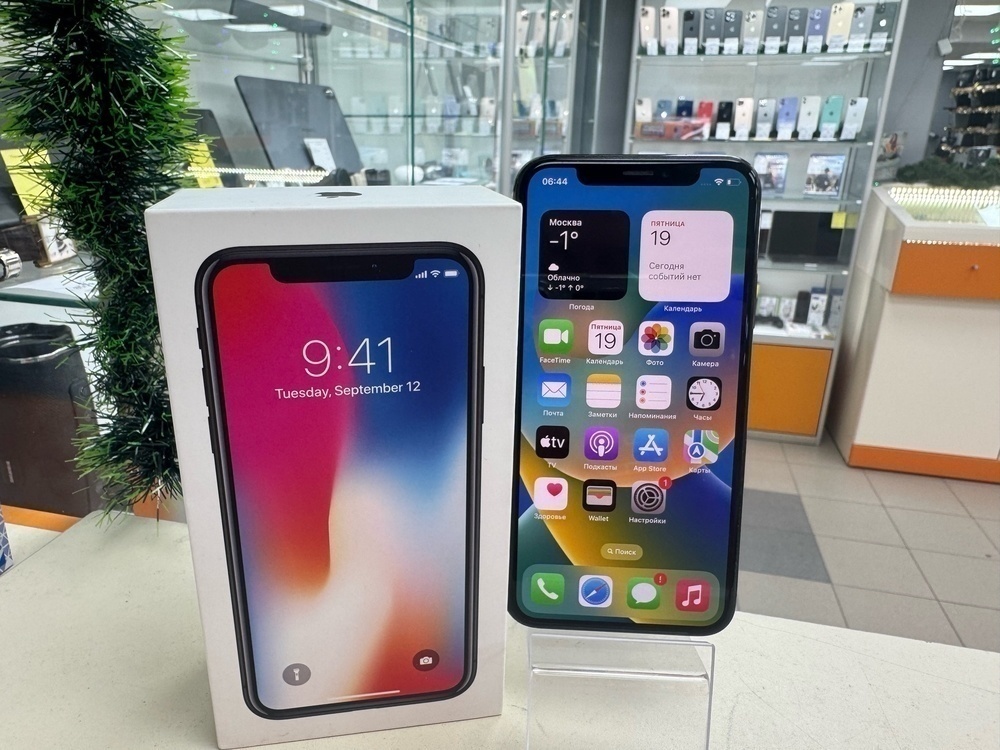 Смартфон Apple iPhone Xr 64Gb